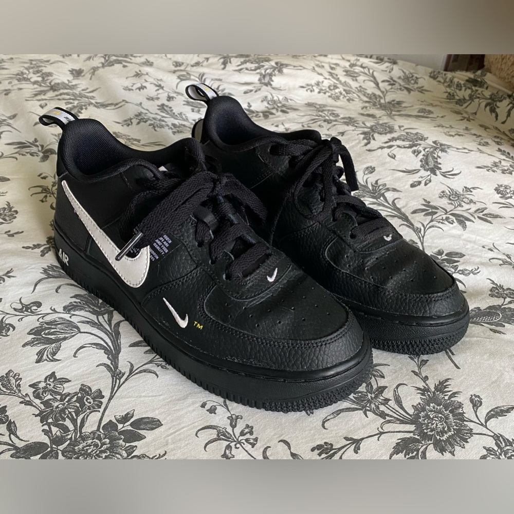 Nike Air Force 1 LV8 Utility - Black
